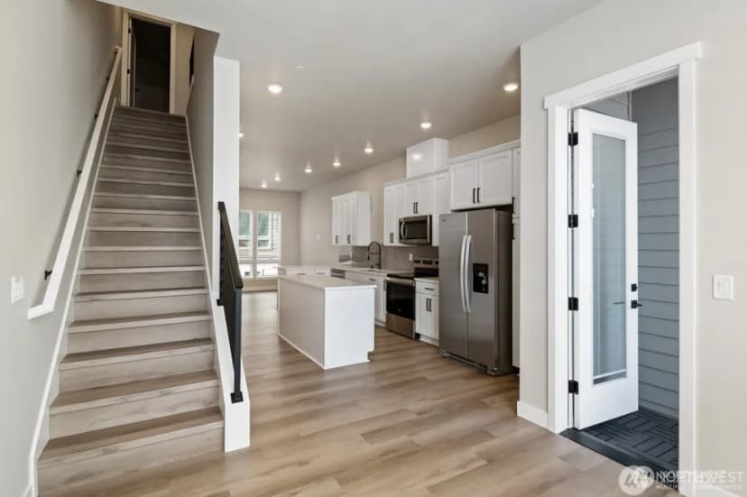 Property photo for 6619 S 128th Street, Seattle photo 12