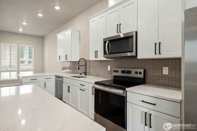 Property photo for 6619 S 128th Street, Seattle photo 9