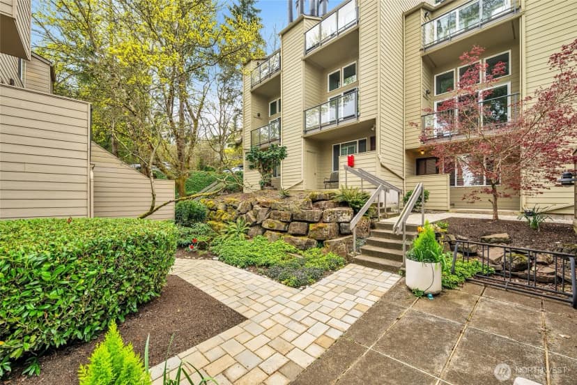 Property photo for 2939 76th Avenue Se #41b, Mercer Island photo 16
