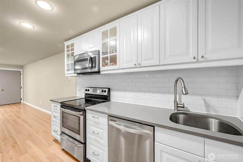 Property photo for 2939 76th Avenue Se #41b, Mercer Island photo 7