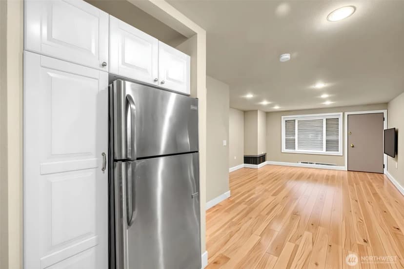 Property photo for 2939 76th Avenue Se #41b, Mercer Island photo 8