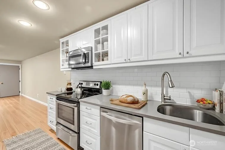 Property photo for 2939 76th Avenue Se #41b, Mercer Island photo 9
