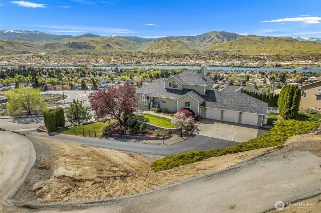 Property photo for 591 Daniels Drive Ne, East Wenatchee photo 5