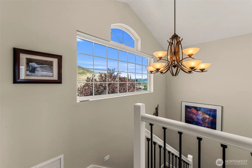 Property photo for 591 Daniels Drive Ne, East Wenatchee photo 23