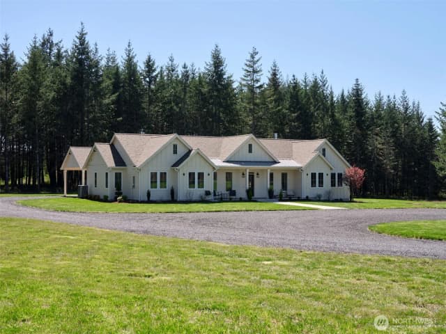 Property photo for 215 Bear Creek Lane, Winlock photo 3