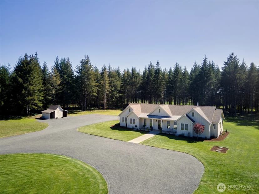Property photo for 215 Bear Creek Lane, Winlock photo 2