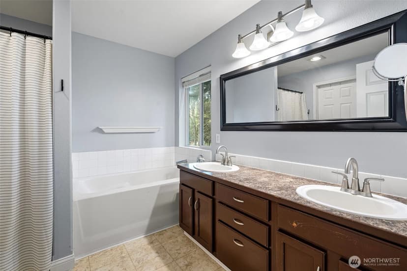 Property photo for 17511 Scenic Shores Court Se, Yelm photo 17