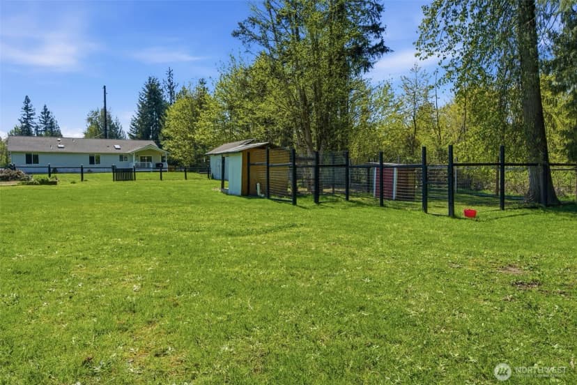 Property photo for 12009 Kapowsin Hwy, Graham