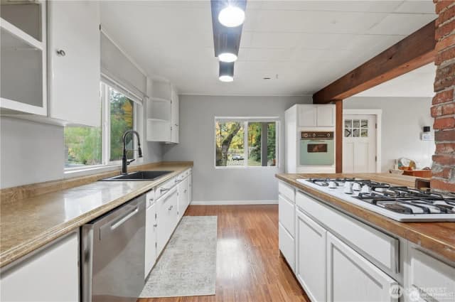 Property photo for 1336 Sidney Avenue, Port Orchard photo 4