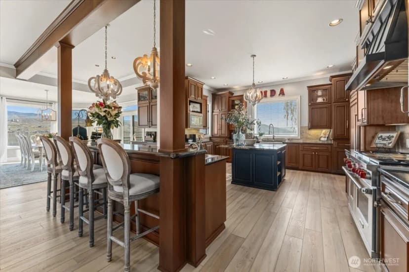 Property photo for 3300 S Lakeshore Rd, Chelan photo 15