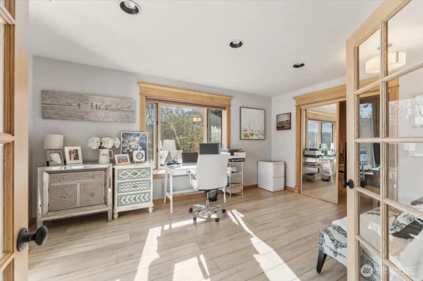 Property photo for 3300 S Lakeshore Rd, Chelan photo 24
