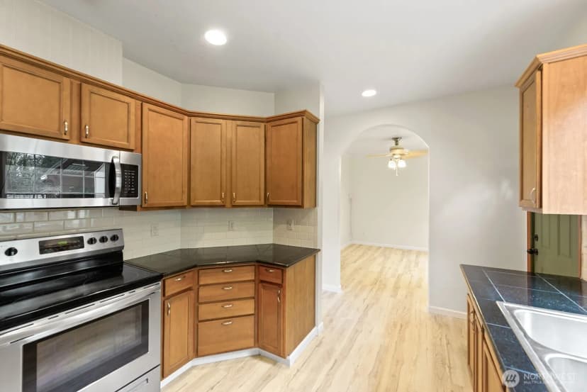 Property photo for 19830 10th Place S, Des Moines photo 14