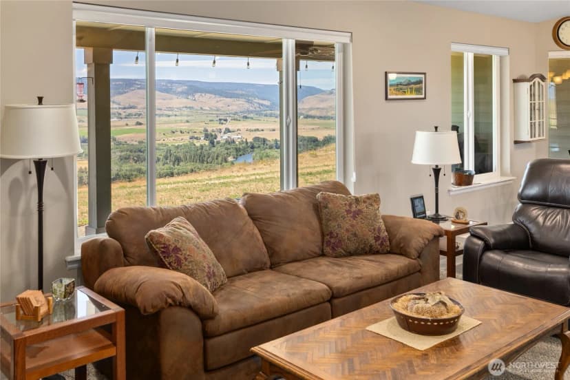 Property photo for 1561 Bitterbrush Drive, Ellensburg photo 18