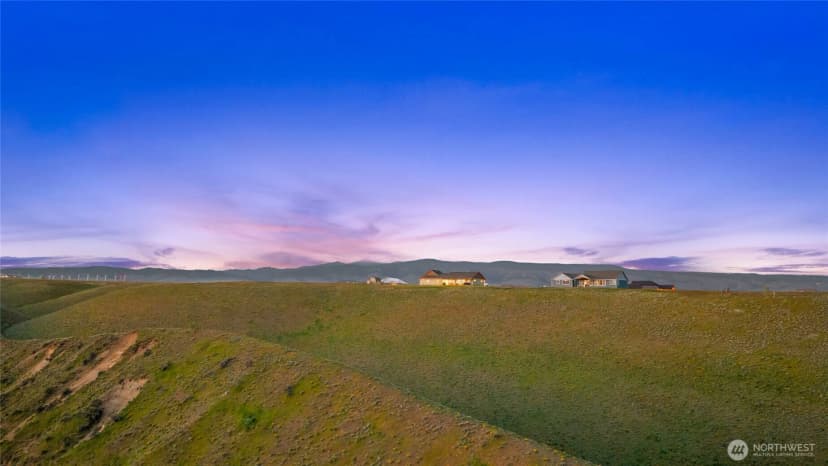 Property photo for 1561 Bitterbrush Drive, Ellensburg photo 12
