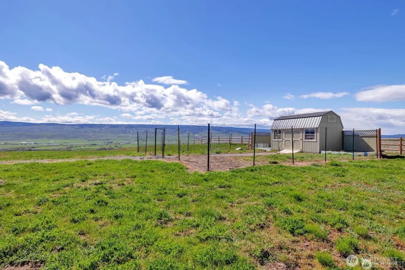 Property photo for 1561 Bitterbrush Drive, Ellensburg photo 8