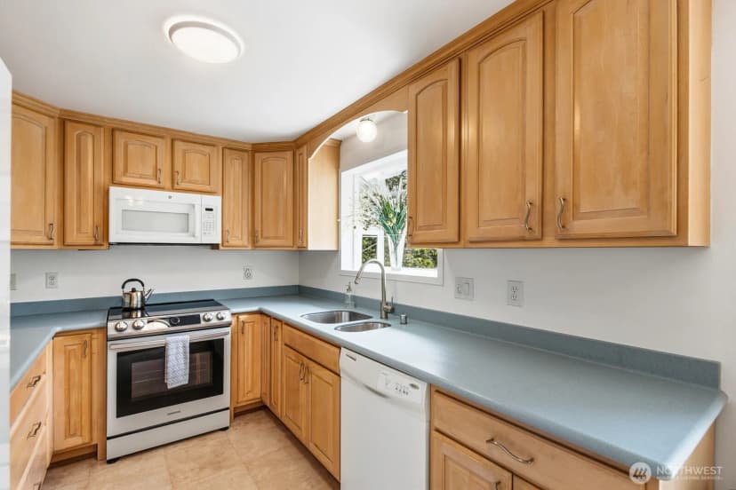Property photo for 3302 177th Place Sw, Lynnwood photo 15