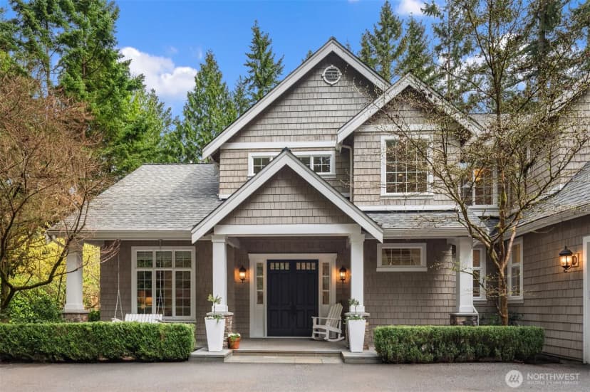 Property photo for 13609 Ne 28th Street, Bellevue photo 2