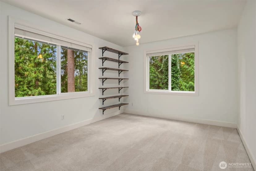 Property photo for 13609 Ne 28th Street, Bellevue photo 17