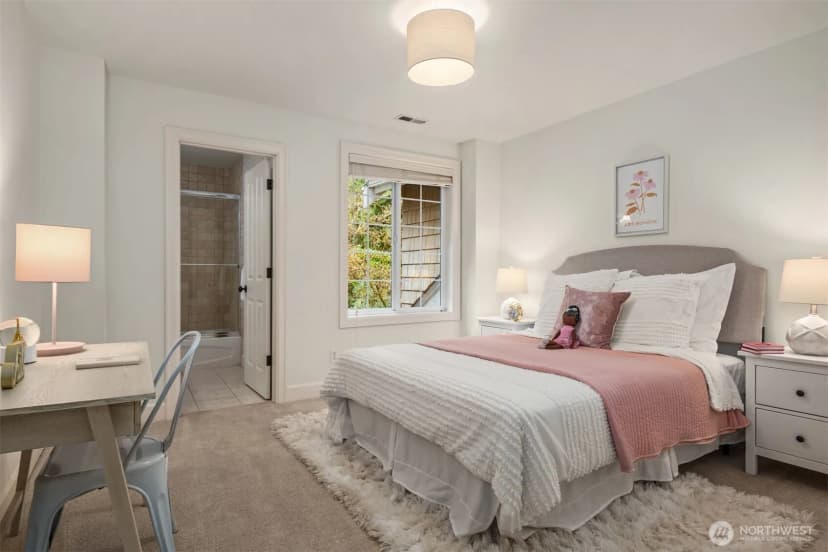 Property photo for 13609 Ne 28th Street, Bellevue photo 16