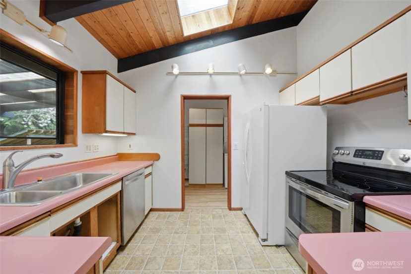 Property photo for 102 Byron Road, Friday Harbor photo 9