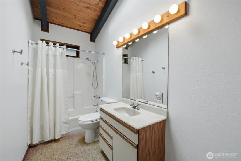 Property photo for 102 Byron Road, Friday Harbor photo 12