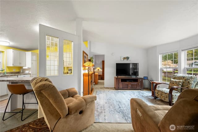 Property photo for 16400 Dogwood Lane, Arlington photo 4