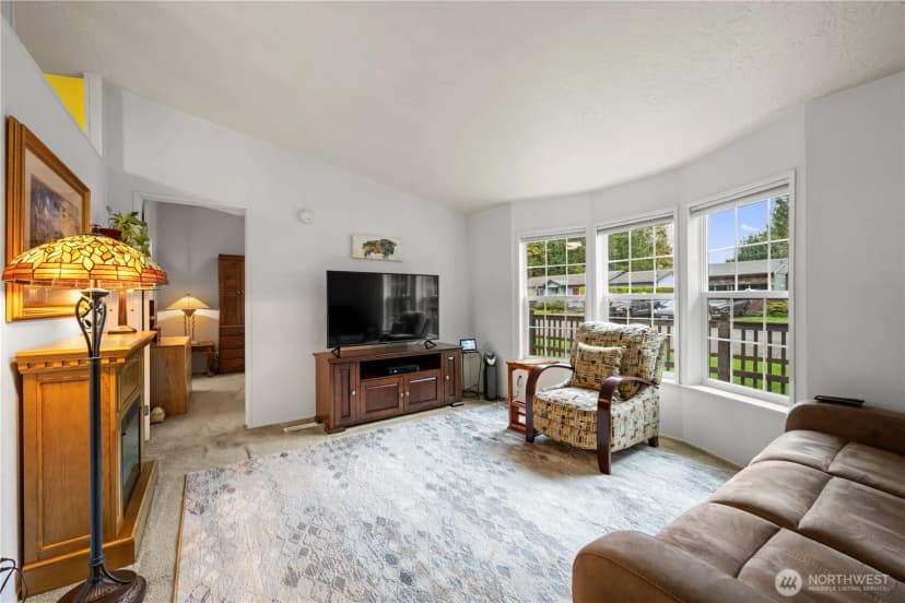 Property photo for 16400 Dogwood Lane, Arlington photo 5