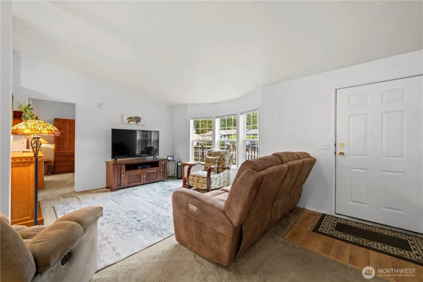 Property photo for 16400 Dogwood Lane, Arlington photo 3