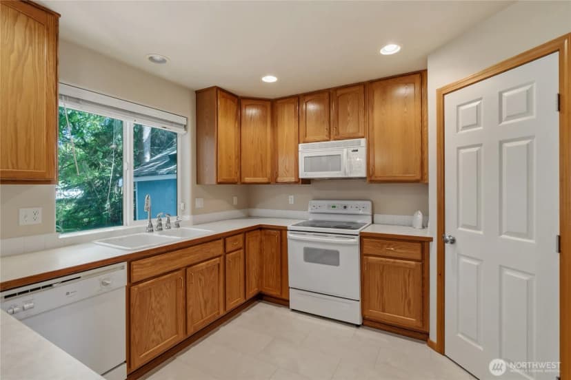 Property photo for 5711 Pasinetti Street E, Fife photo 8