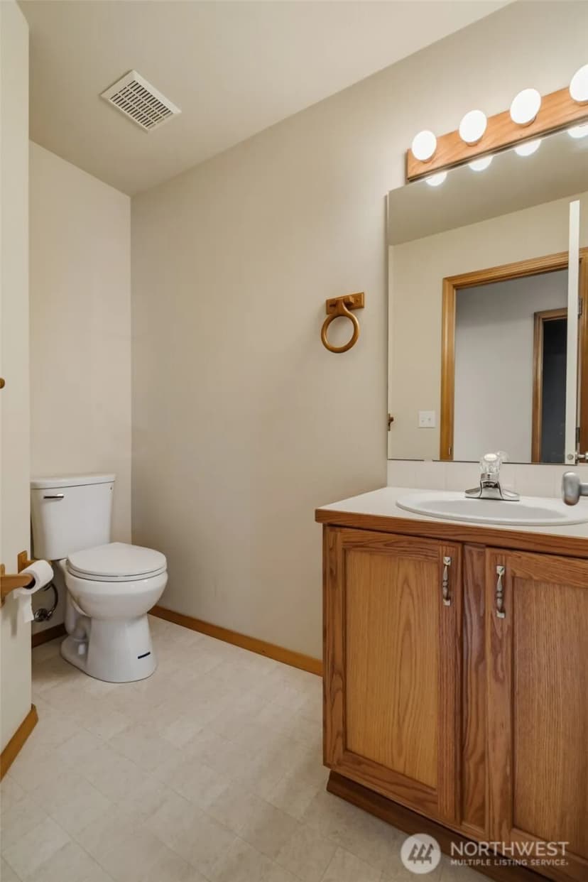Property photo for 5711 Pasinetti Street E, Fife photo 13