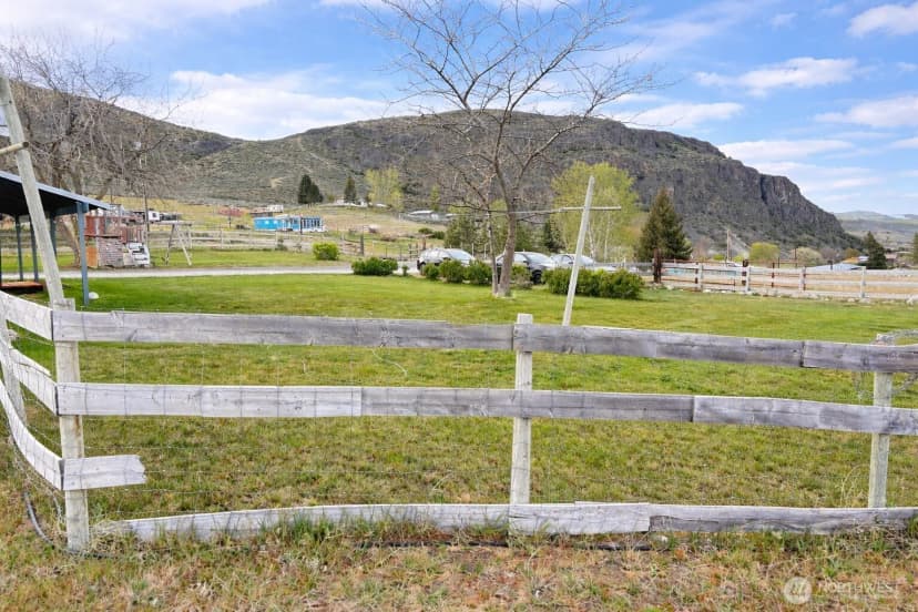 Property photo for 28 Highway 7, Tonasket photo 38