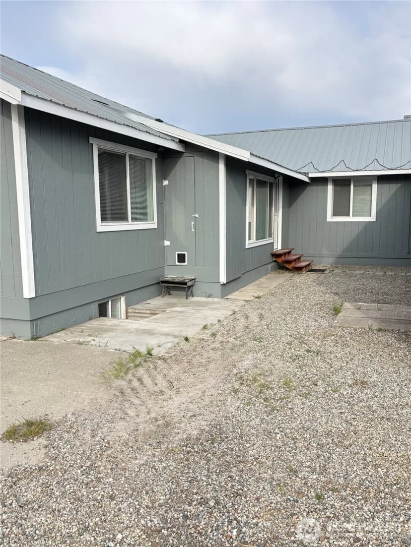 Property photo for 28 Highway 7, Tonasket photo 33
