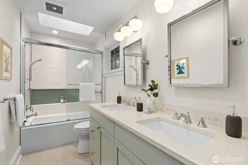 Property photo for 5801 Kensington Place N, Seattle photo 17