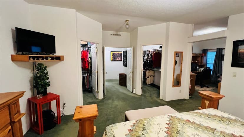 Property photo for 7010 W Dahl Road, Deer Park photo 24