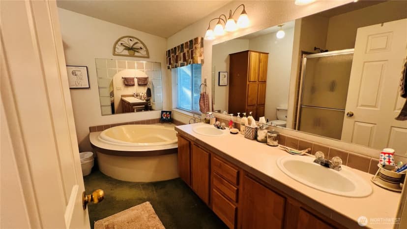 Property photo for 7010 W Dahl Road, Deer Park photo 27