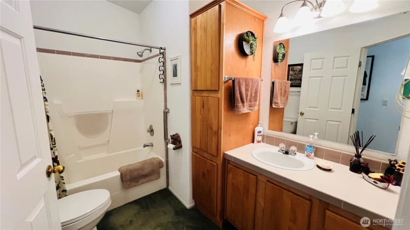 Property photo for 7010 W Dahl Road, Deer Park photo 31