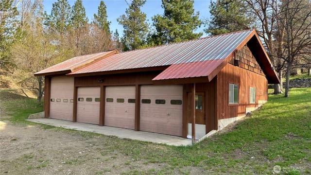 Property photo for 132 Twin Lakes Road, Winthrop photo 4