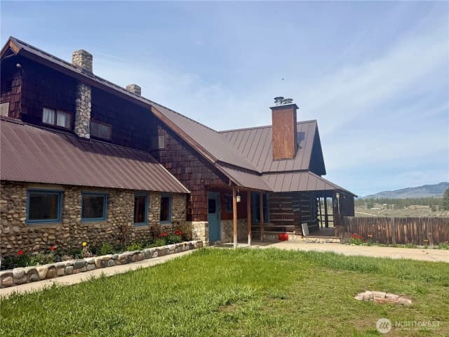 Property photo for 132 Twin Lakes Road, Winthrop photo 2