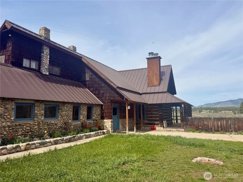 Property photo for 132 Twin Lakes Road, Winthrop photo 2