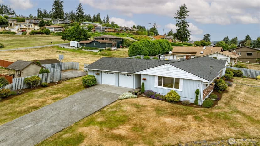 Property photo for 690 Maplewood Loop, Oak Harbor photo 14