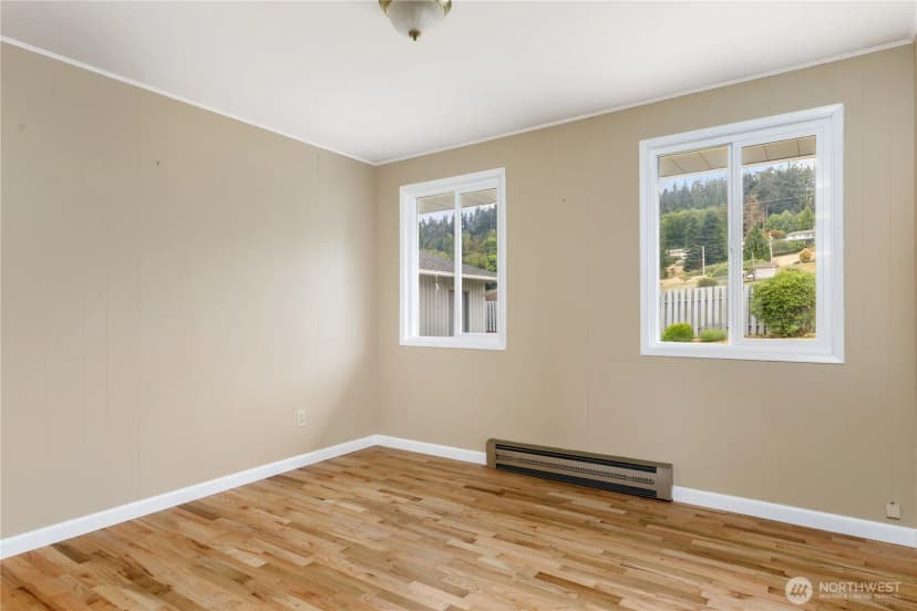 Property photo for 690 Maplewood Loop, Oak Harbor photo 26
