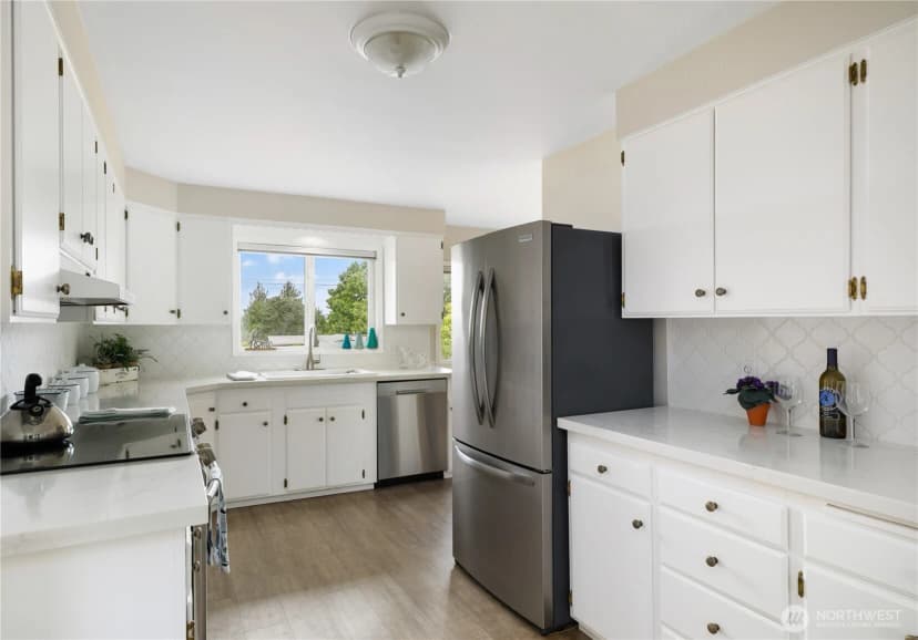 Property photo for 690 Maplewood Loop, Oak Harbor photo 11