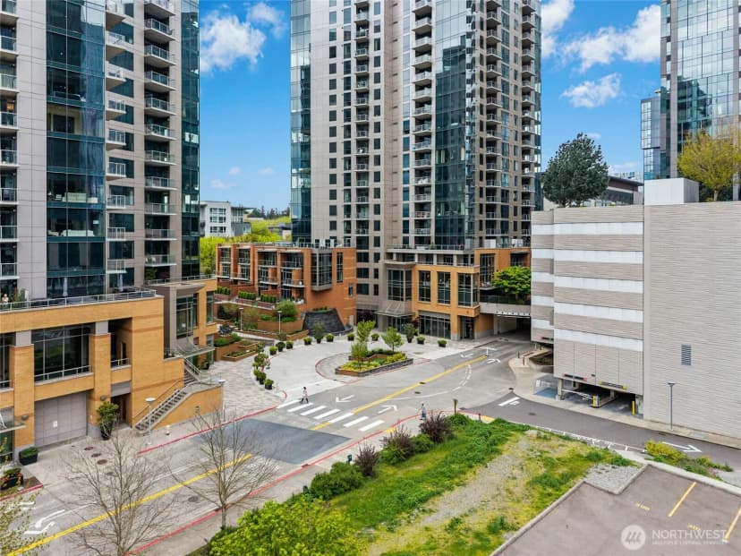 Property photo for 10650 Ne 9th Place #2025, Bellevue photo 24