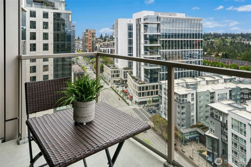 Property photo for 10650 Ne 9th Place #2025, Bellevue photo 16