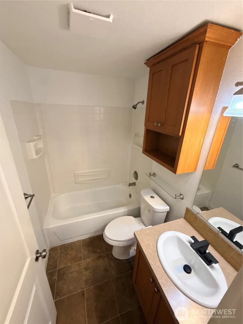 Property photo for 23453 16th Avenue S #a-102, Des Moines photo 9