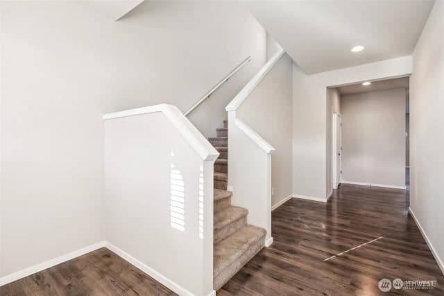 Property photo for 6930 Oleander Ave Ne, Lacey photo 4