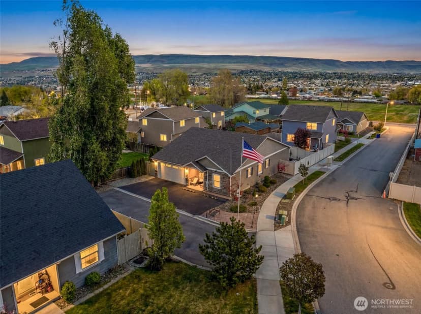Property photo for 628 Craig Avenue, Wenatchee photo 3