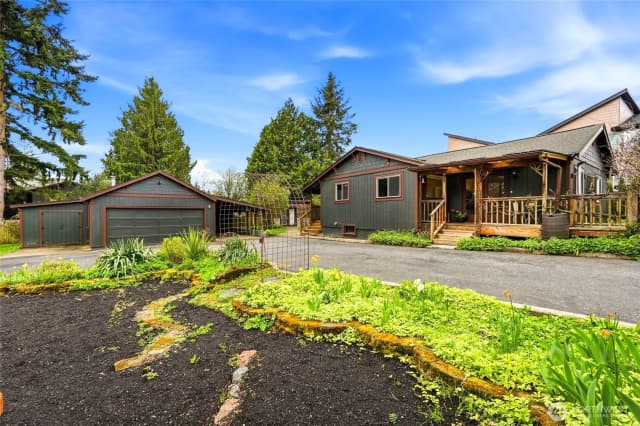 Property photo for 11613 25th Avenue Se, Everett
