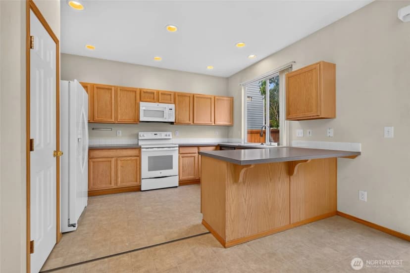 Property photo for 15106 48th Avenue Se, Everett photo 12