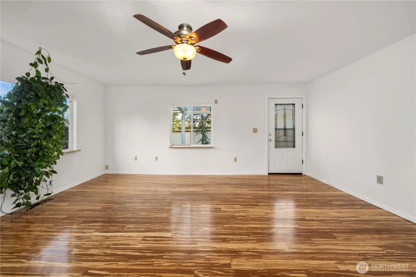 Property photo for 25460 111th Avenue Se, Kent photo 6